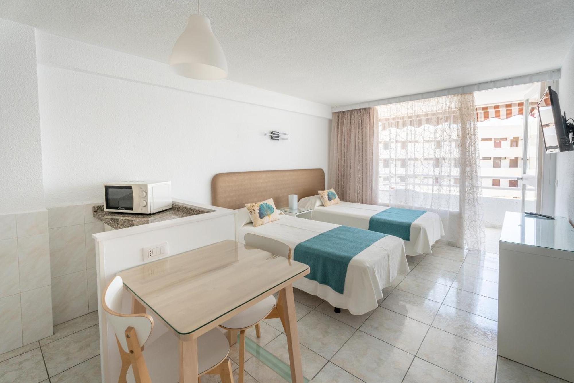 Apartamentos Borinquen Playa de las Americas  Exterior photo