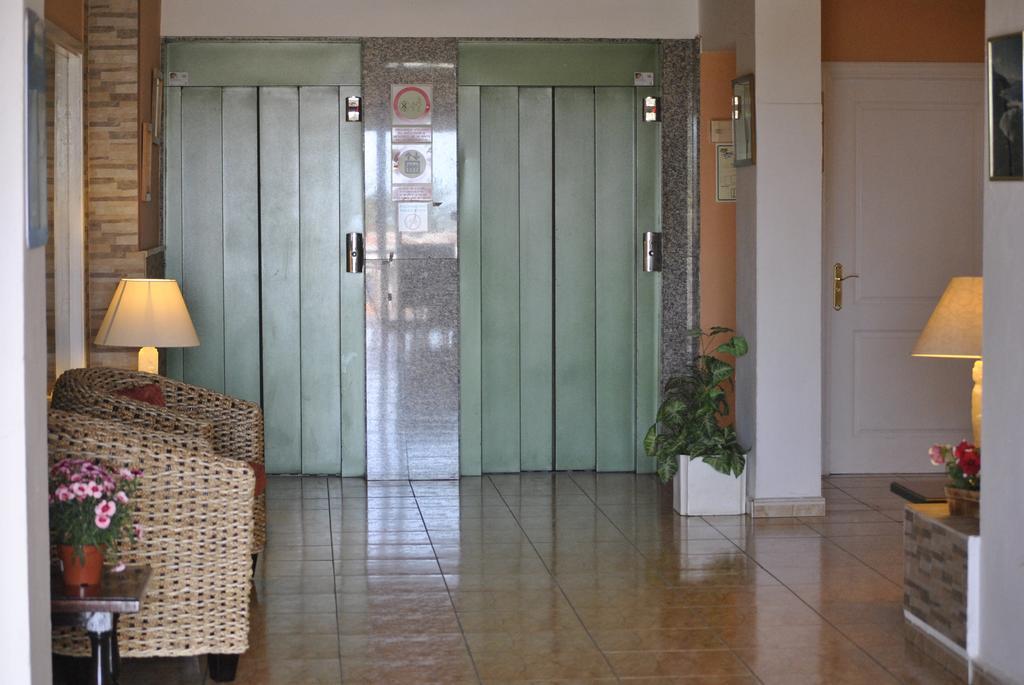 Apartamentos Borinquen Playa de las Americas  Exterior photo