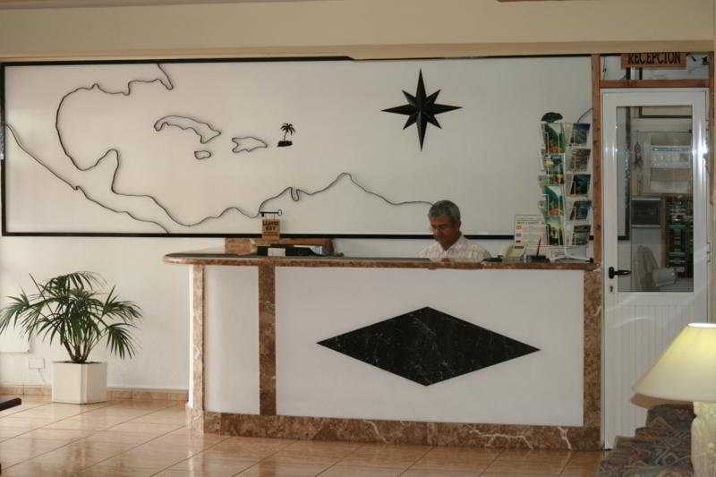 Apartamentos Borinquen Playa de las Americas  Exterior photo